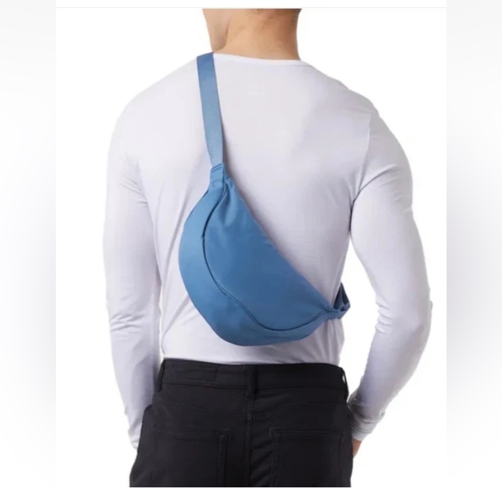 32 Degrees Coronet Blue Crossbody Bag - Picture 5 of 8